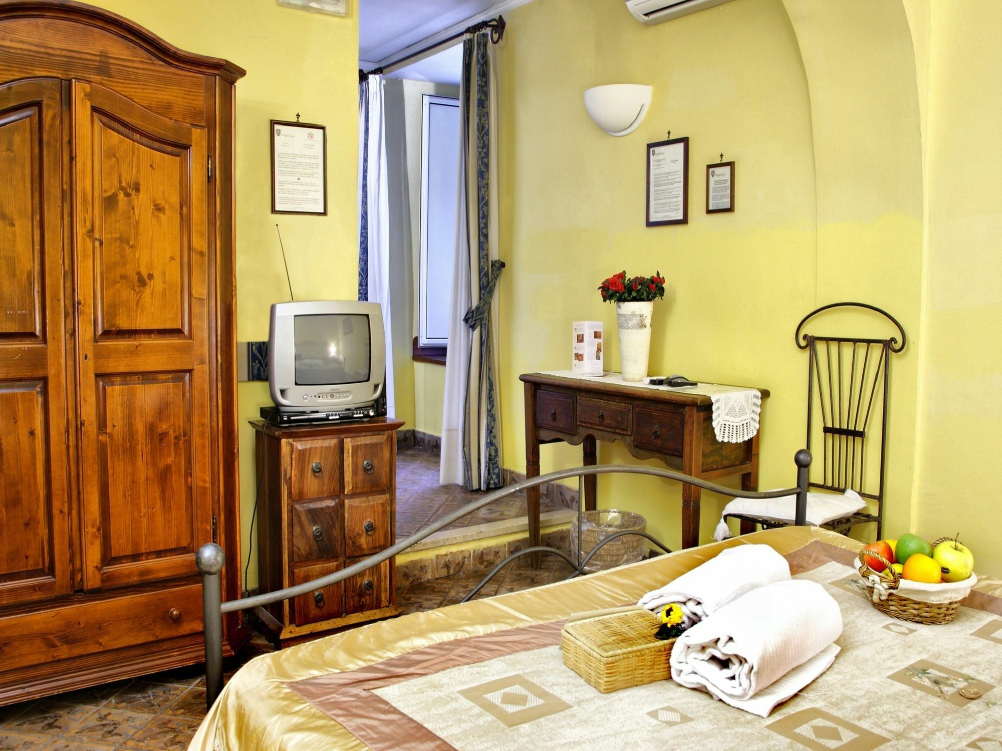 B&B L'Alloggio Dei Vassalli Neapol Exteriér fotografie